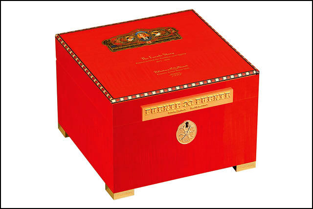 2011 Limited Edition Fuente Story Humidor Red