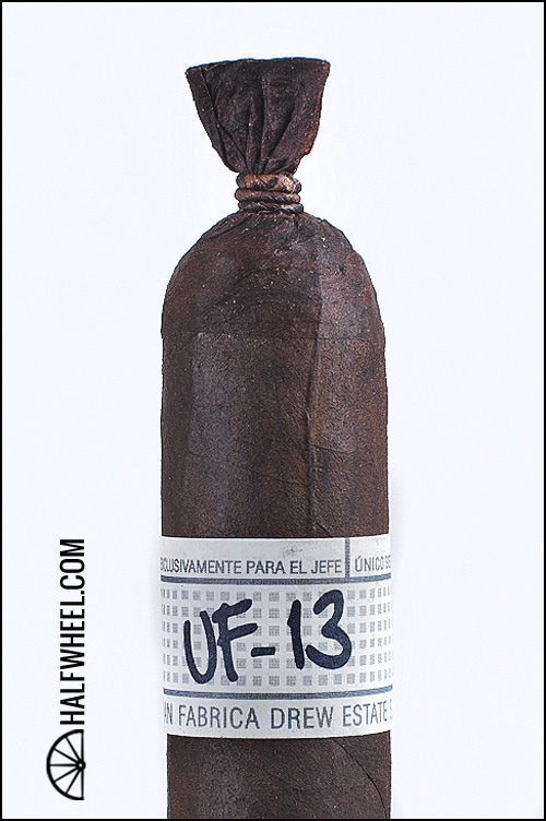 Liga Privada Único Serie UF 13 Dark Cap