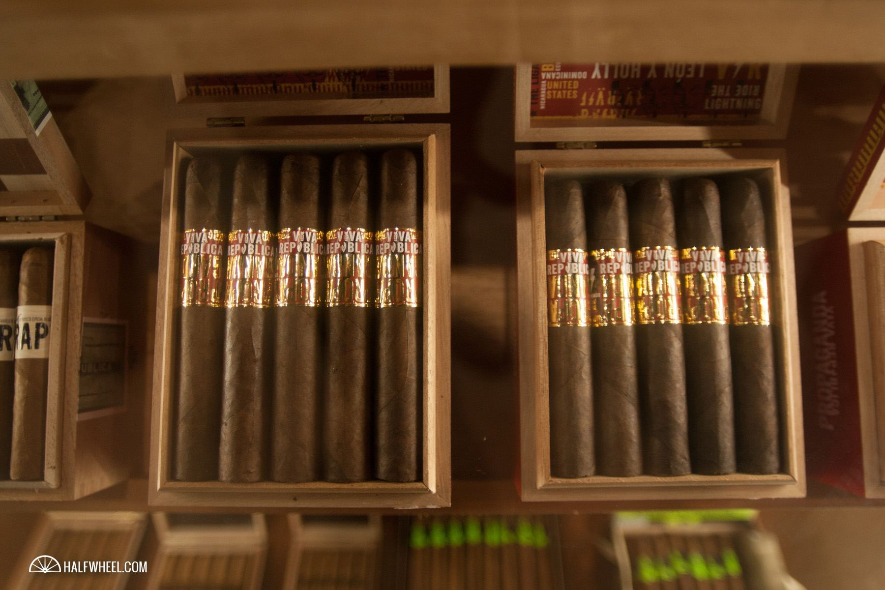 La Aurora Miami Cigar IPCPR 2014-05
