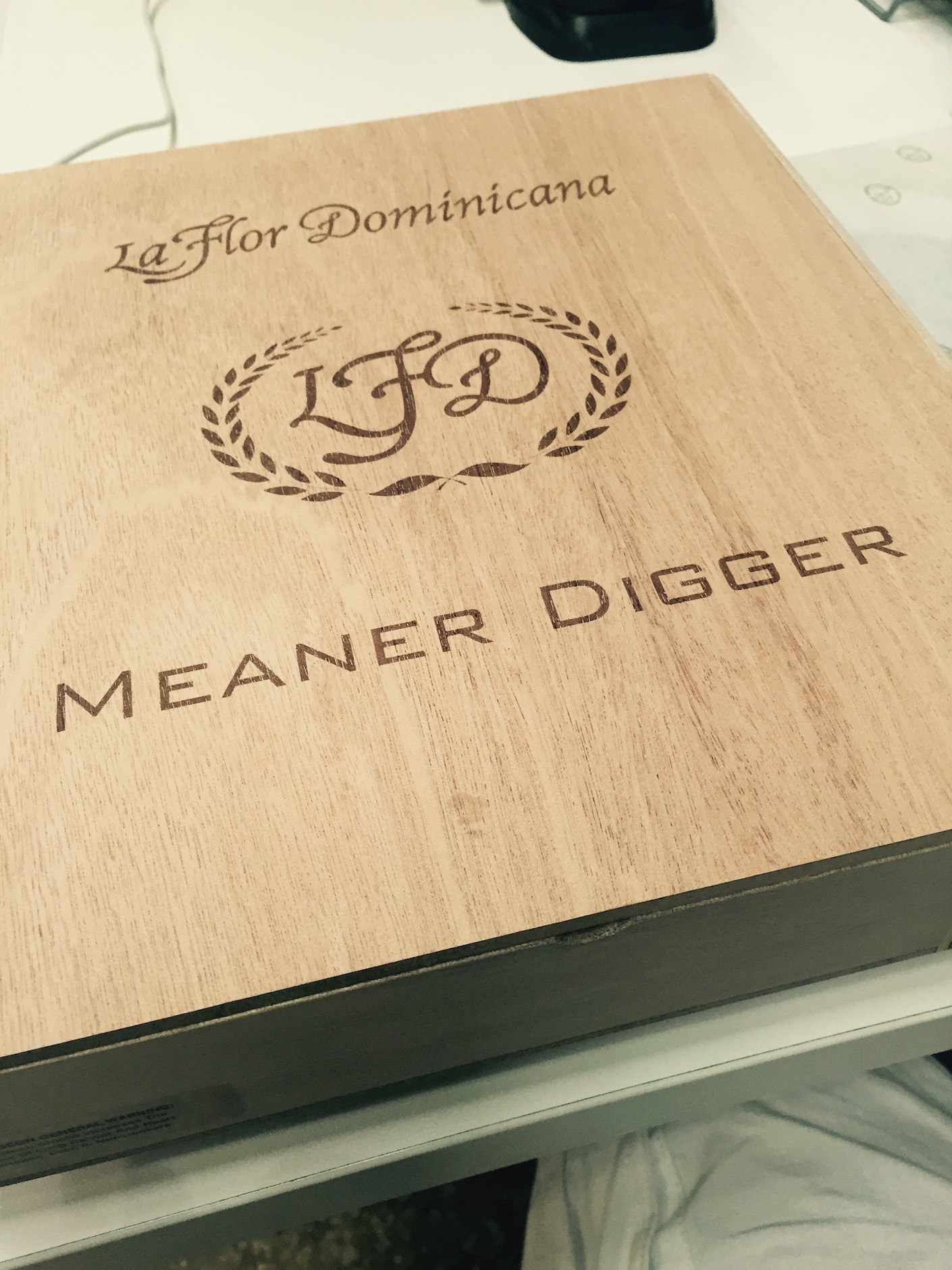 La Flor Dominicana Meaner Digger (2015)