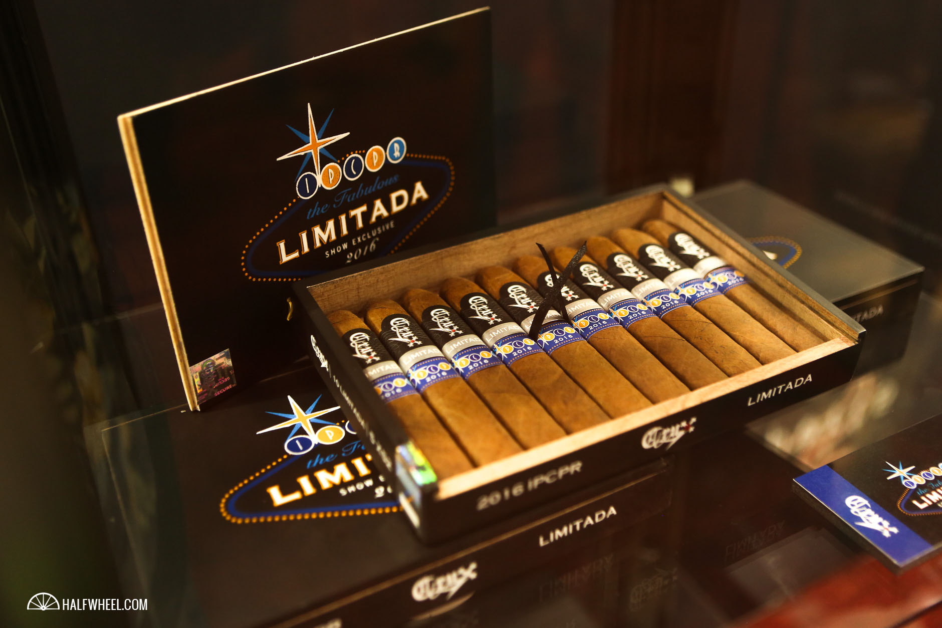 Crux Cigars Limitada Show Exclusive 2016