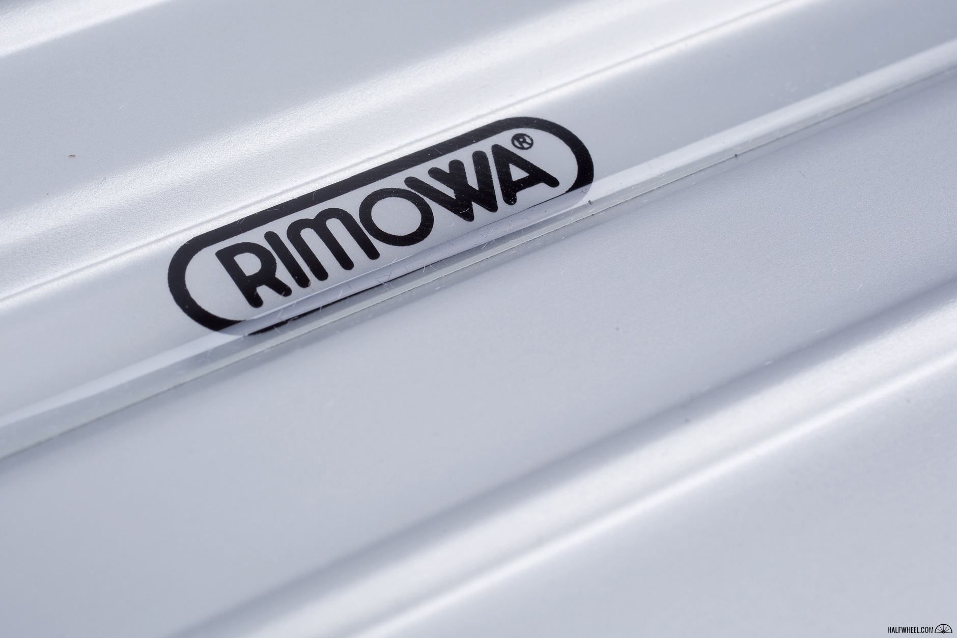 rimowa-travel-humidor-feature